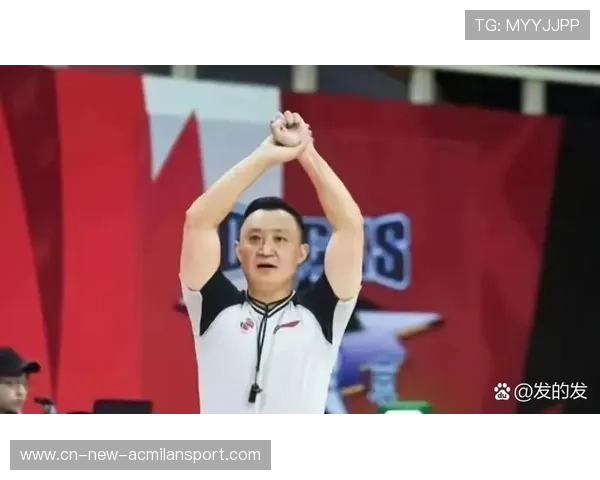 CBA 球员在关键回合造进攻犯规成转折点 CBA 球员在关键回合造进攻犯规成转折点