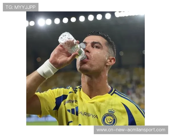 C罗在训练营教孩子如何罚点球,耐心成典范 C罗在训练营教孩子如何罚点球,耐心成典范