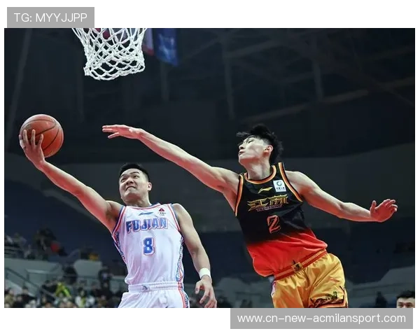 CBA 比赛中出现史诗级抢断上演快攻高潮