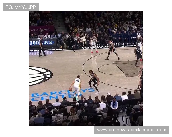 库里连续突破上篮连中,勇士主场再掀热潮